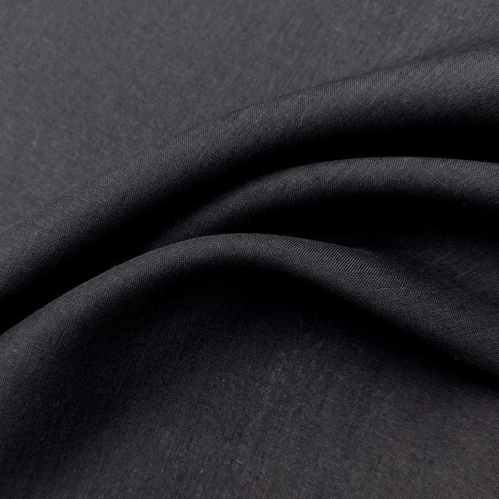 Skjortlinne Piece goods dyed black washed in the group PRODUCTS / LINEN FABRIC / Clothing fabrics at Växbo Lin (100-svart)