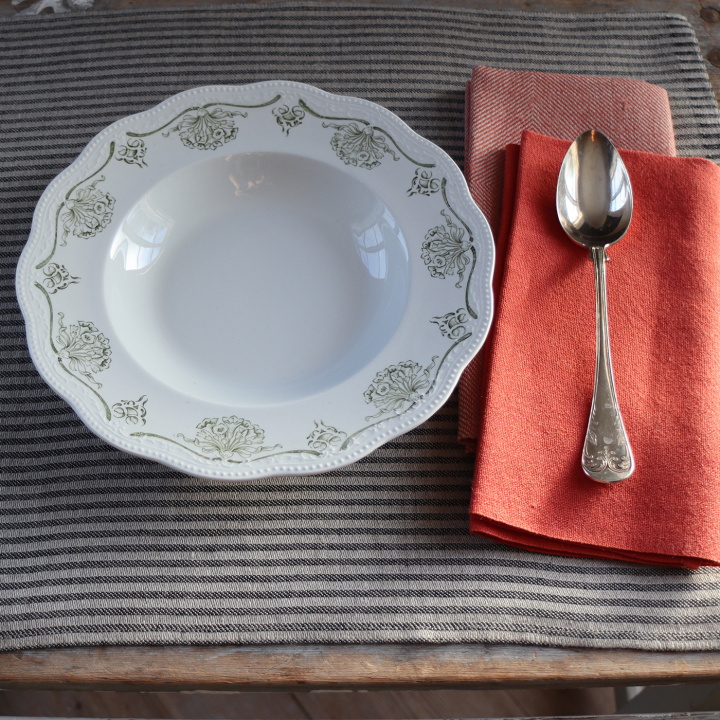 Våga Table mats (2 pcs) in the group PRODUCTS / THE SET TABLE / Linen table mats at Växbo Lin (500t)