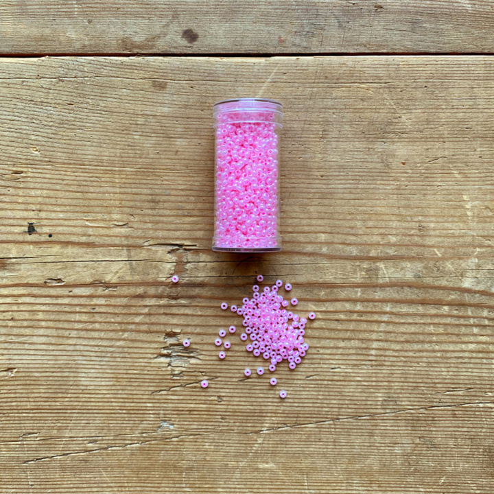 Pärlor rosa i gruppen SORTIMENT / DIY / DIY-material hos Växbo Lin (i136-4965)