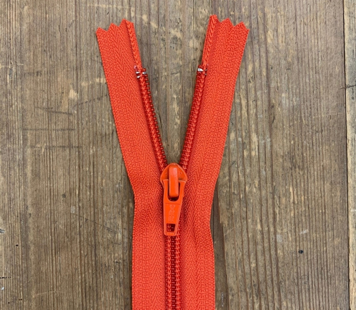 Zipper 25 cm orange in the group PRODUCTS / DIY / DIY-materials at Växbo Lin (i148-053)